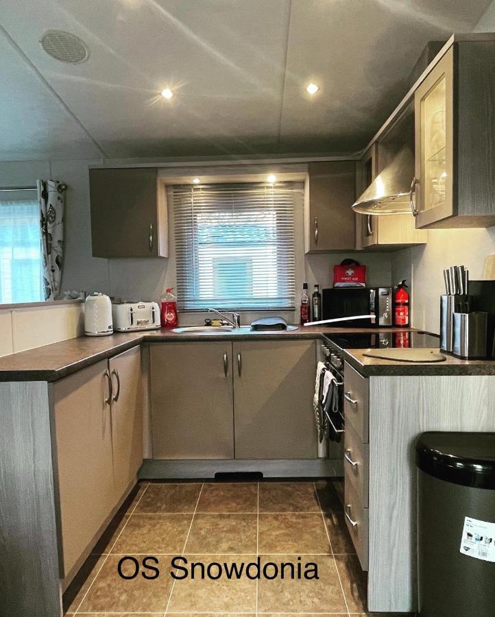 Snowdonia Holidays Caravan Hire - Aberdunant Park - 111 Silver Birch Porthmadog Exteriör bild